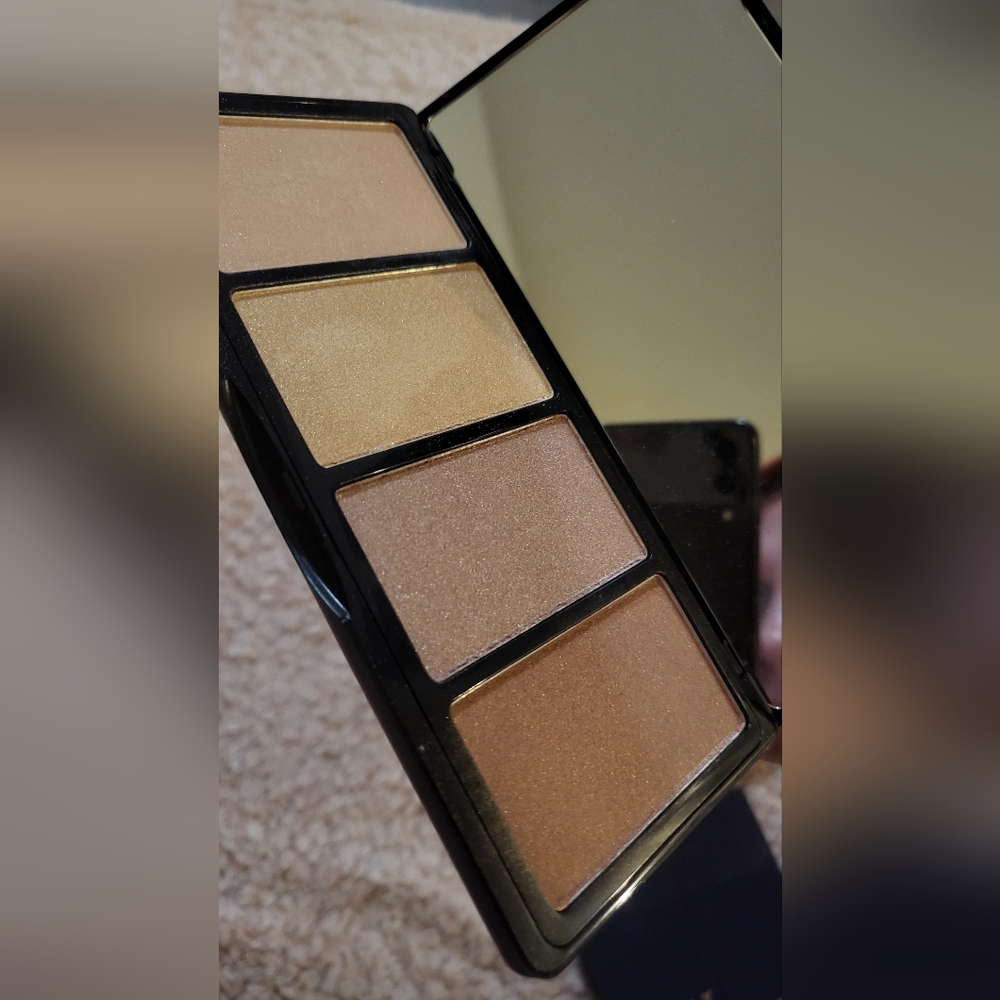 L.A. Girl Moonlight Magic Highlight Palette